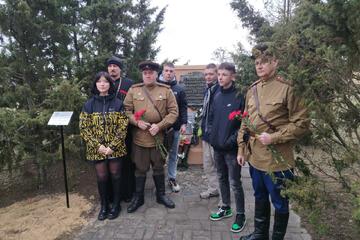 Пинской РОС ДОСААФ приняли участие в патриотической акции  &laquo;Пинск: молодежь помнит!&raquo; почтили память жертв Пинского гетто